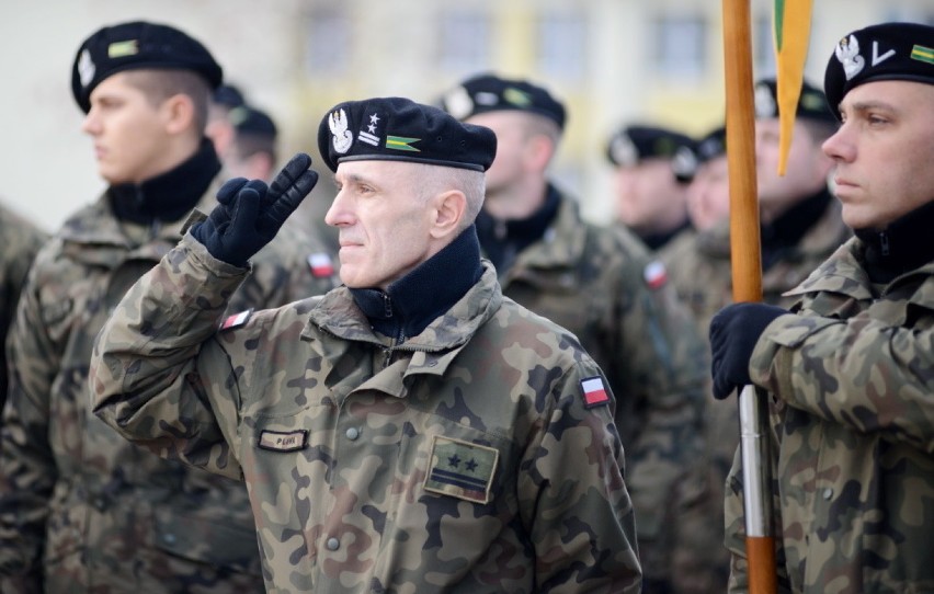 Około 250 żołnierzy wyleciało w sobotę na misję do Kosowa w...