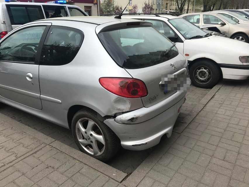 Oleśnica: Staranował zaparkowane auta (FOTO)    