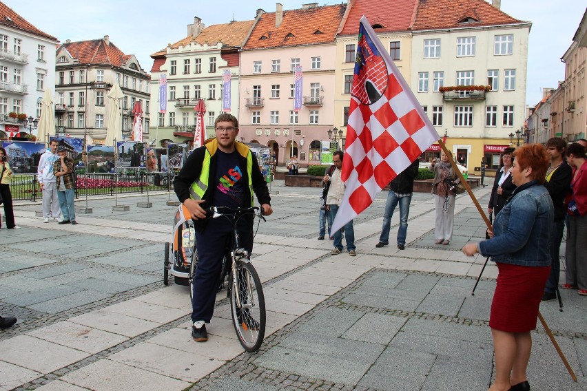 Kaliszanin samotnie jedzie na rowerze do Oslo. ZDJĘCIA