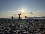 Ringo znów modne nad Bałtykiem w Uzdrowisku Dąbki. Jak się gra na plaży? Zdjęcia