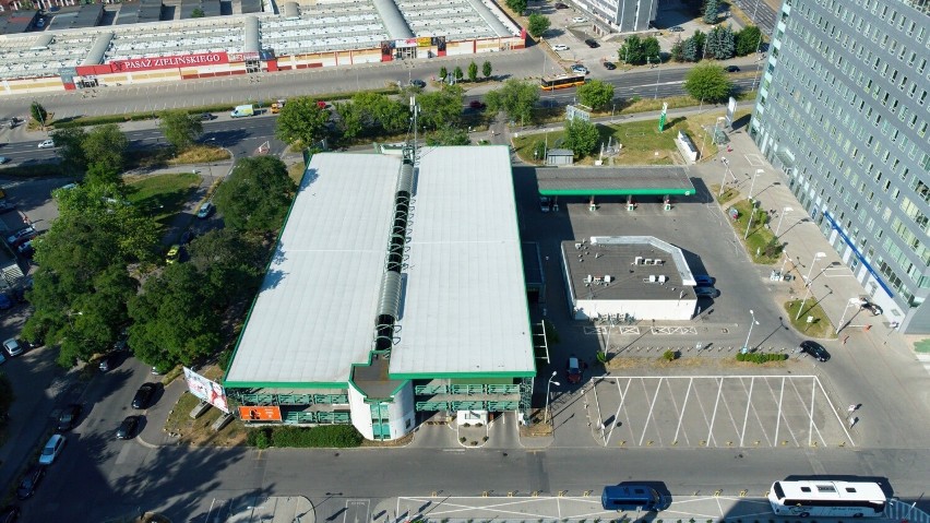 Tak wyglądały parking i stacja BP w czerwcu 2021 roku.