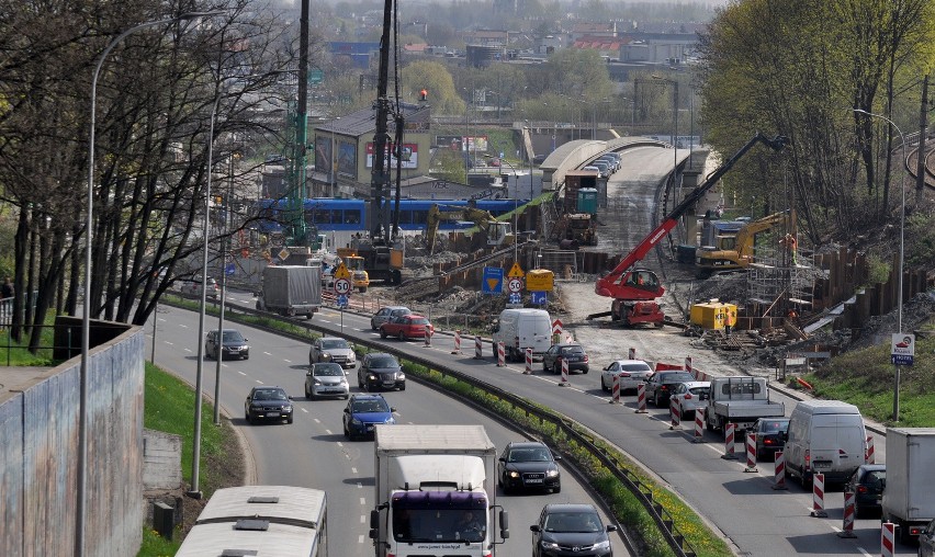 Kraków. Uwaga kierowcy, od poniedziałku jeszcze większe utrudnienia