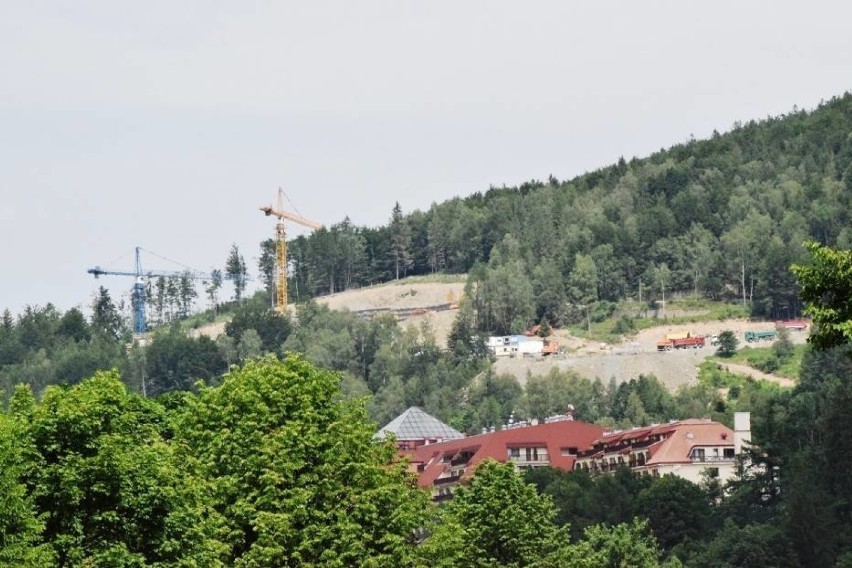 Postępowanie dla ogromnej inwestycji na Bukowej zawieszone, burmistrz Wisły prosi inwestora i mieszkańców o rozmowę