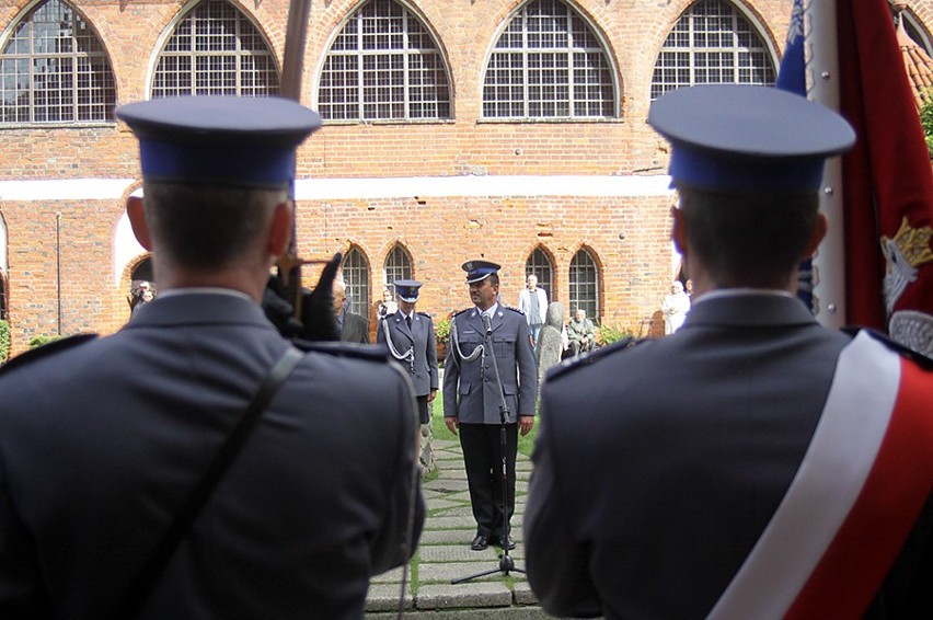 Ślubowanie nowych policjantów w Olsztynie. Zobacz zdjęcia!