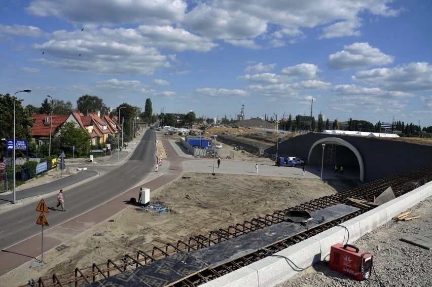 Gdańsk: Zobacz jak wygląda ulica Uczniowska po remontach. Węzeł harfa usprawni ruch przy stadionie