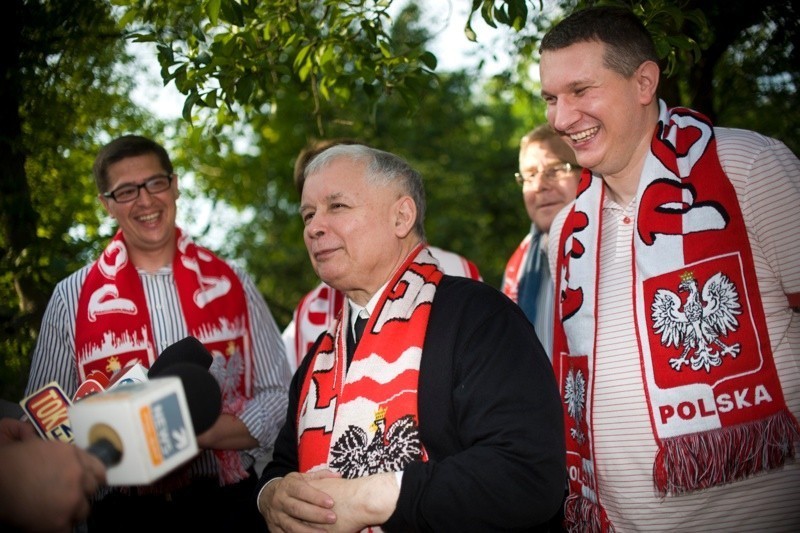 Tak politycy PiS dopingowali biało-czerwonych. ZDJĘCIA