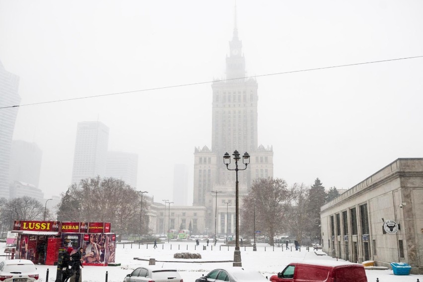 Kiedy spadnie śnieg w Warszawie? Prognozy wskazują, że w...