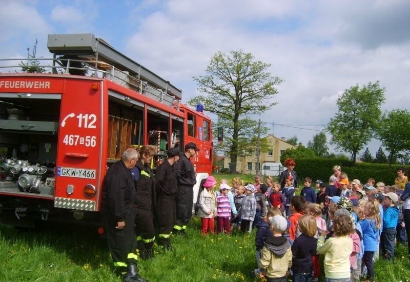 Korzeniewo: Dzieci z przedszkola gościły strażaków z OSP Pastwa