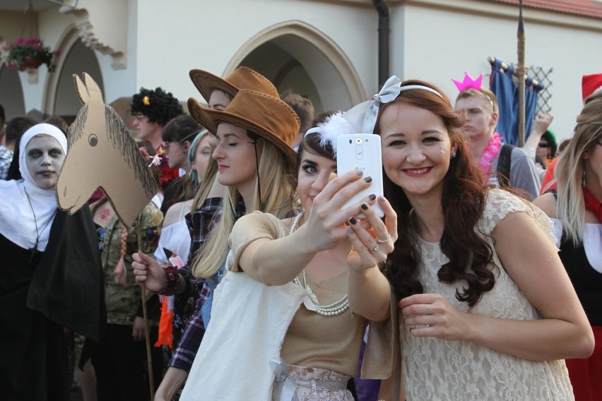 KutlURalia 2018 rozpoczęte! Barwny studencki korowód...