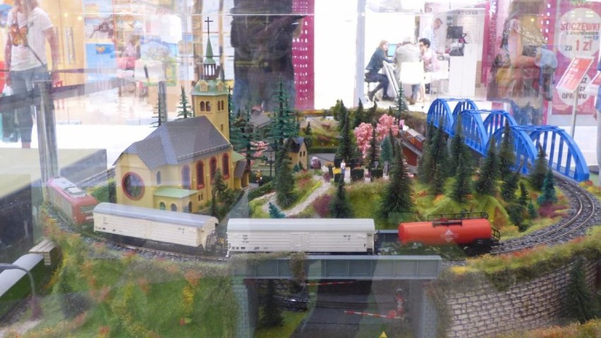 Moda na kolej. Trwa wystawa miniaturowych pociągów w Bydgoszczy [zdjęcia, wideo]