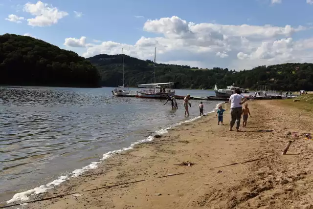 Jezioro Rożnowskie kusi nie tylko wypoczynkiem nad wodą