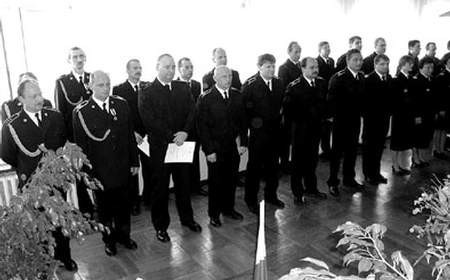 Odznaczeni i awansowani podczas uroczystości w tyskiej komendzie PSP.  ZBIGNIEW MARSZAŁEK