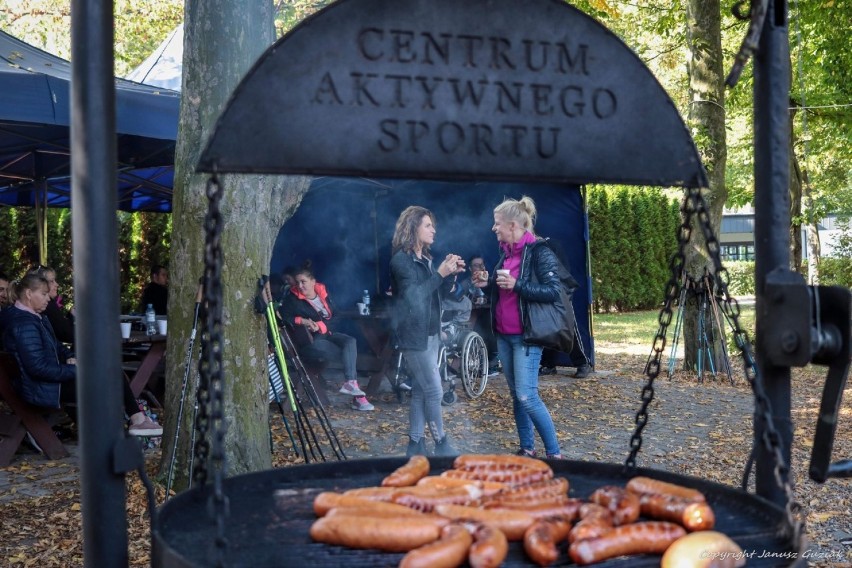 Malbork. Uczniowie SOSW maszerowali i spotkali się na pikniku z okazji Europejskiego Tygodnia Sportu