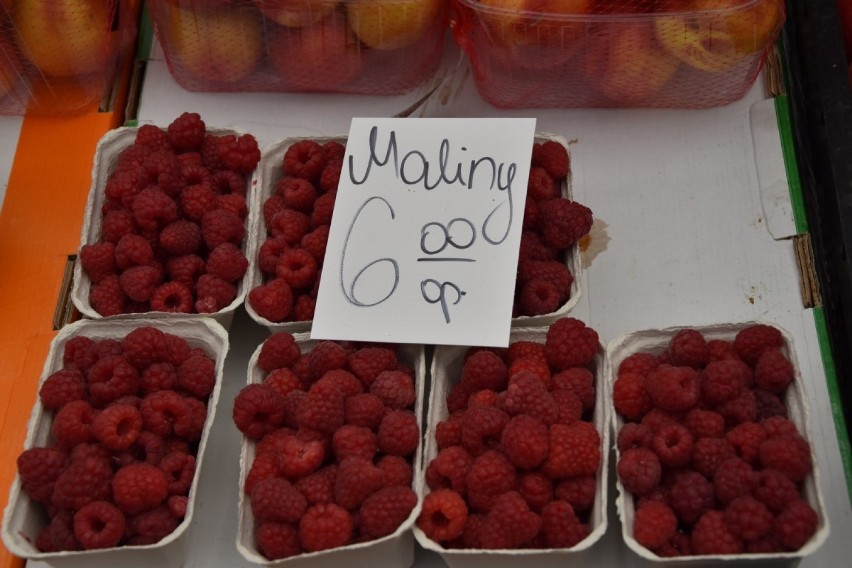 Targowisko w Wejherowie. Sprawdź ceny warzyw i owoców| ZDJĘCIA