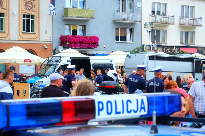 Na Rynku odbył się piknik z okazji święta policji.