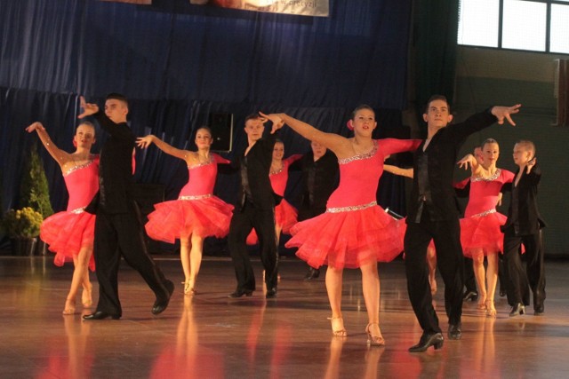 W tańcach latynoamerykańskich w kategorii dziecięco-młodzieżowej drugie miejsce zdobyli zawodnicy CMG Junior.