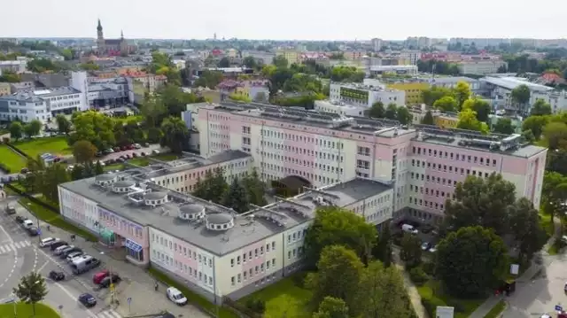 Radomski Szpital Specjalistyczny liczy na głosy na projekty w budżecie obywatelskim. Lecznica chce zadbać o zieleń, ale też chodniki i parkingi na swoim terenie.