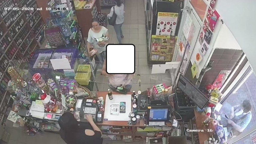 Poszukiwana jest kobieta, która płaciła nie swoją kartą w różnych sklepach w Siemianowicach Śląskich. Rozpoznajecie? ZDJĘCIA