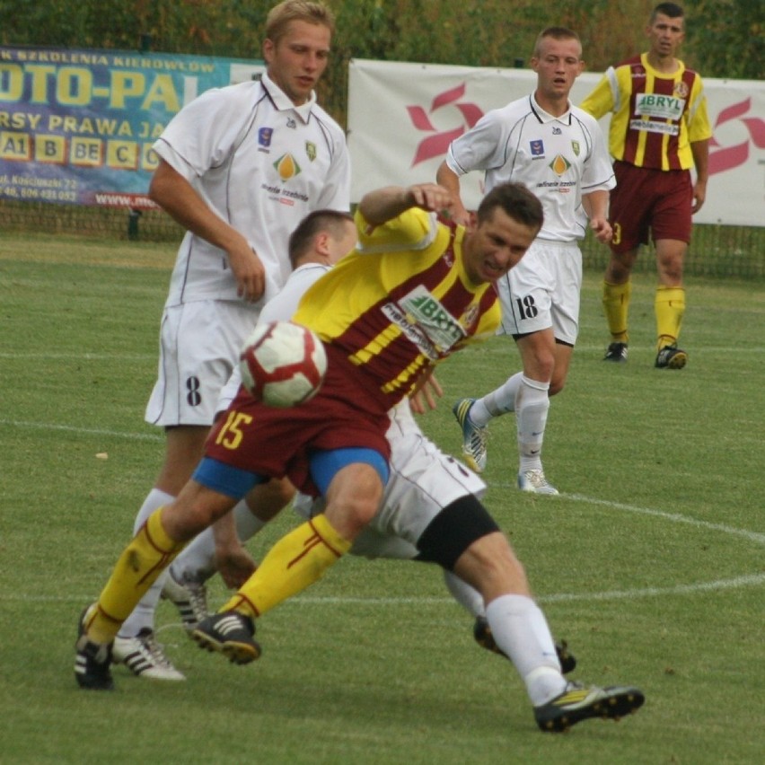 Piłkarskie archiwum. IV liga 2013: MKS Trzebinia - Garbarz Zembrzyce [ZDJĘCIA]