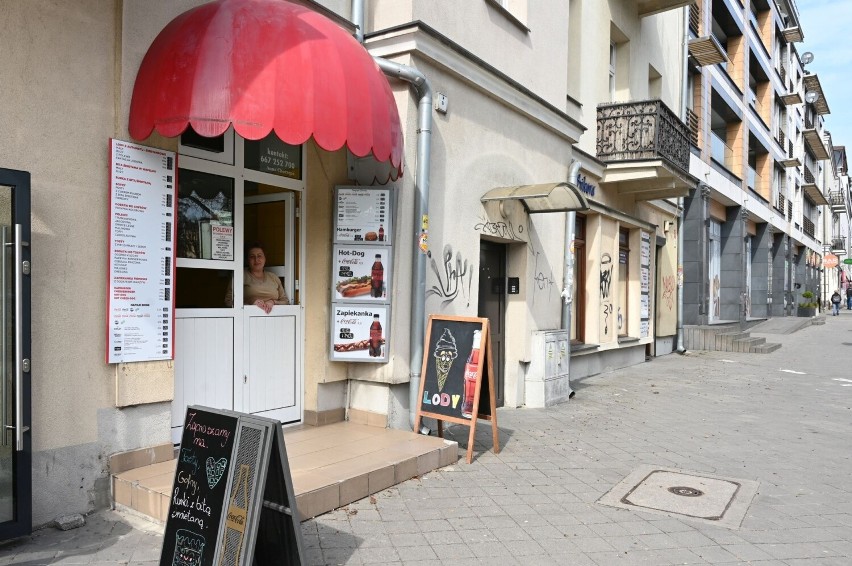 Kultowy lokal przy Staszica w Kielcach działa od 40 lat. Zjemy tu pyszne gofry. Jaki jest ich sekret? Zobacz film
