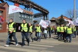 Ruda Śląska: Pikieta pod Hutą Pokój. Pracownicy domagają się podwyżek [ZDJĘCIA]