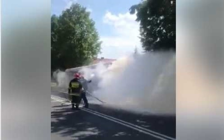 Pożar autobusu w Olkuszu na ul. 20-stu Straconych [ZDJĘCIA]