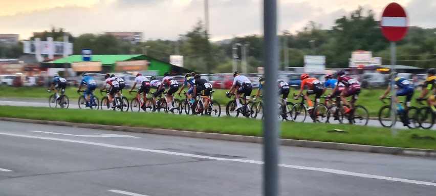 Zakończył się 31. Międzynarodowy Wyścig Kolarski Solidarności i Olimpijczyków w Nowym Sączu. Kto zwyciężył? [ZDJĘCIA]