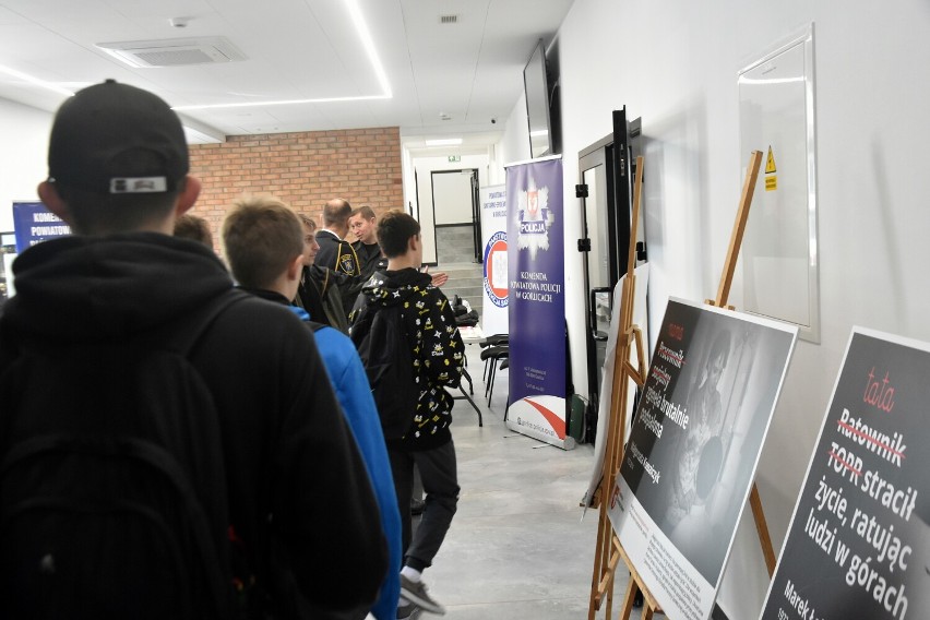 Biblioteka Pedagogiczna zaprasza na niezwykłą wystawę w gorlickim Sokole. Każdy powinien ją zobaczyć