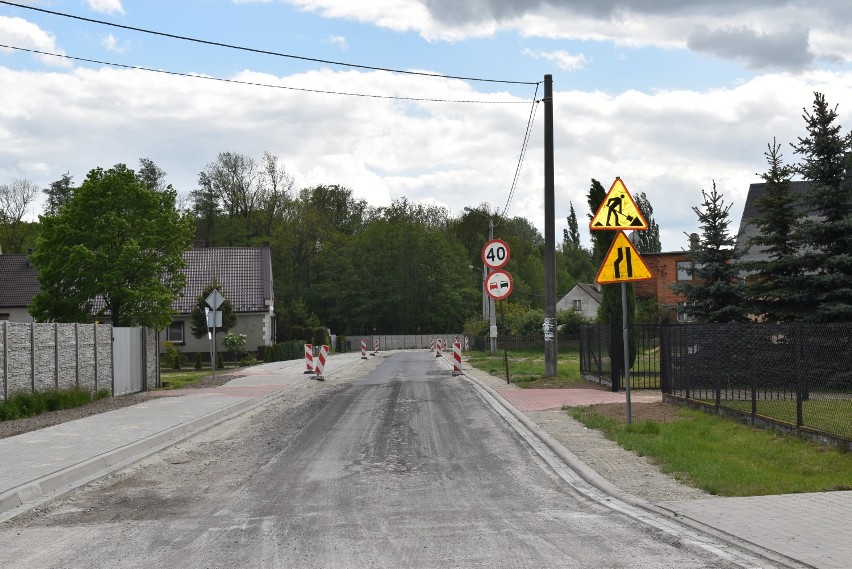 Trwa remont drogi gminnej w Broniszewicach