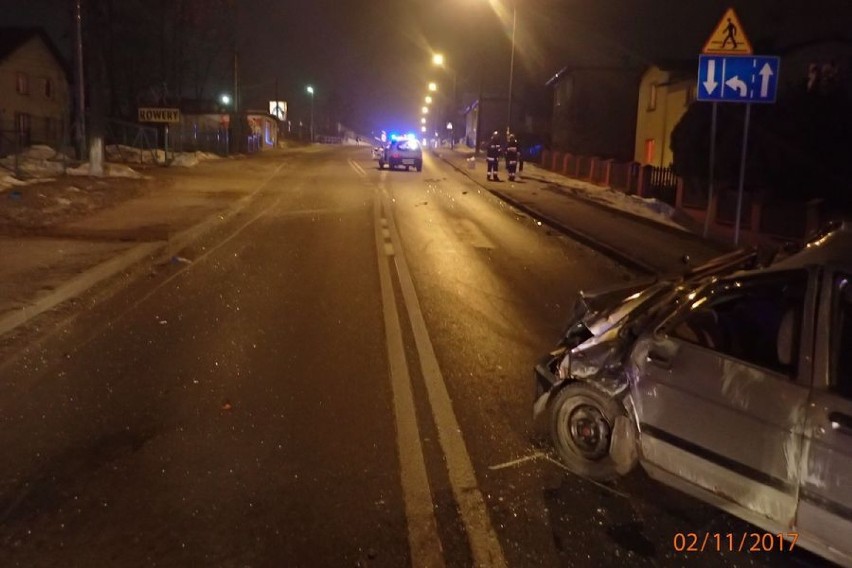 Wypadek na 1 Maja w Rybniku. Pijany kierowca wyprzedzał sznur aut