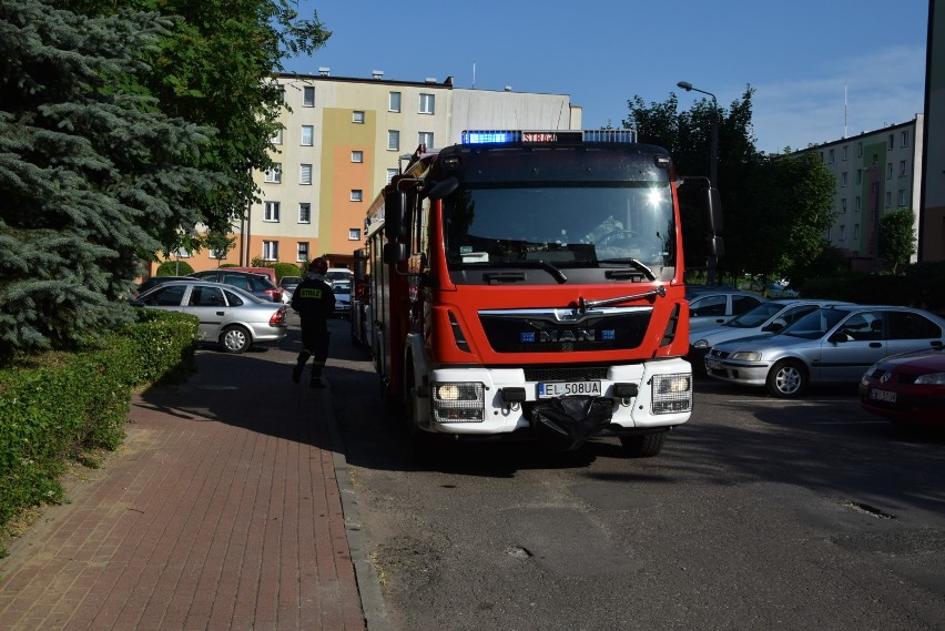 Strażacy interweniowali na os. Stare Sady w Wieluniu. Powodem był ulatniający się gaz[FOTO, WIDEO]