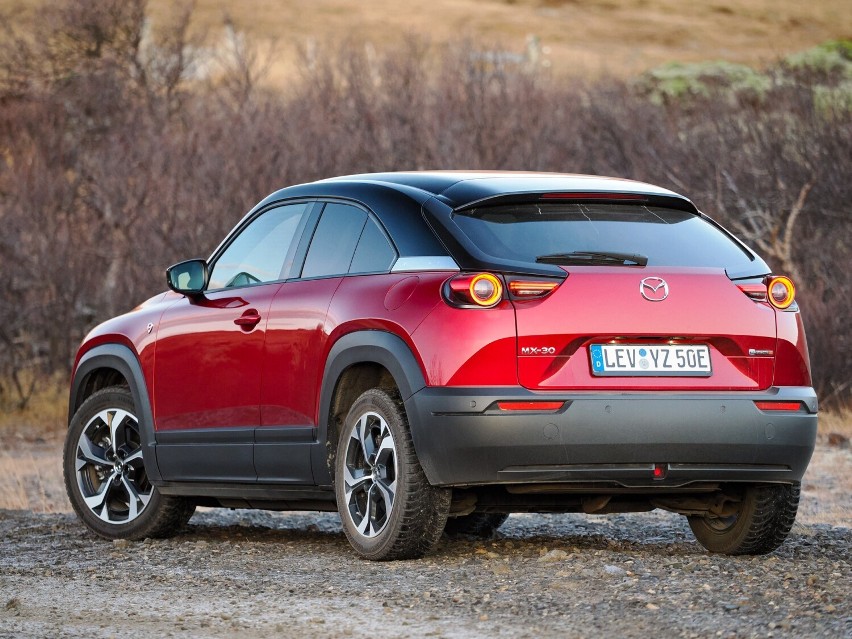 Mazda daje ciekawy wybór i oferuje obydwie wersje MX-30 –...