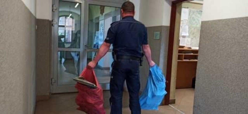 Policjanci udaremnili sprzedaż kradzionych parapetów z...