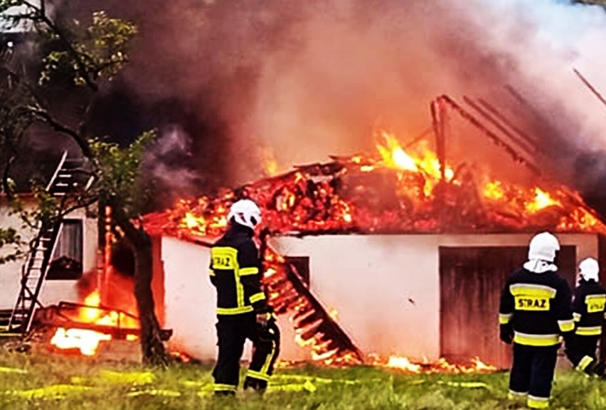 Wielki ogień w wiosce pod Limanową. Z żywiołem walczyło 13 zastępów strażackich