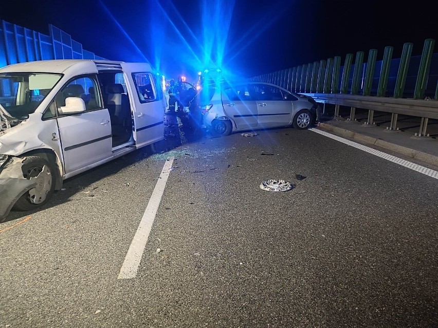 Wypadek na autostradzie A4, w rejonie Targowiska, dwa pasy...