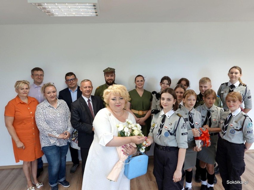Burmistrz Sokółki przekazała harcerzom klucze do nowej harcówki. Swoje nowe miejsce mają w kinie Sokół