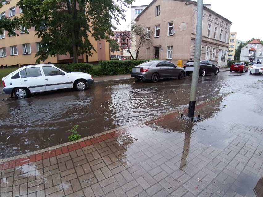 Po burzy w Szczecinku. A to nie koniec gwałtownych zjawisk atmosferycznych 