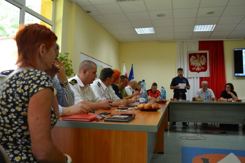 Krynica Morska. Bezpieczny sezon letni - konferencja służb