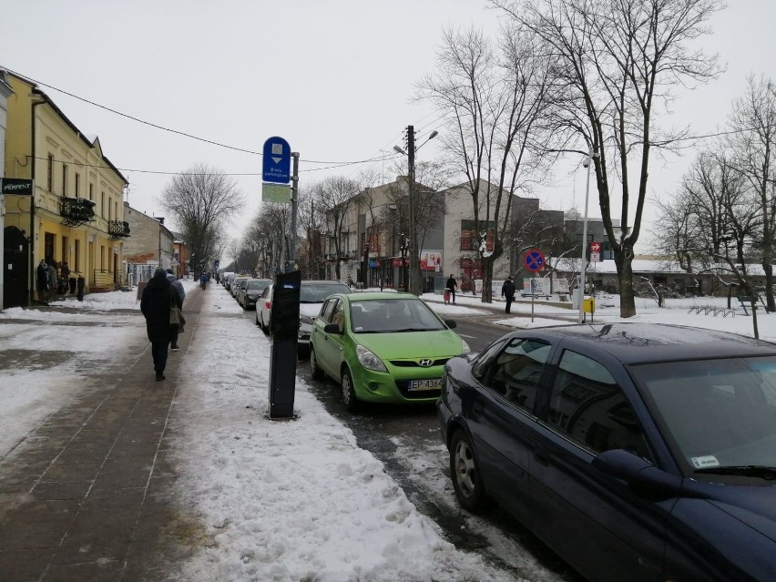 Nowe parkomaty w Piotrkowie już są. Opłaty wracają od...