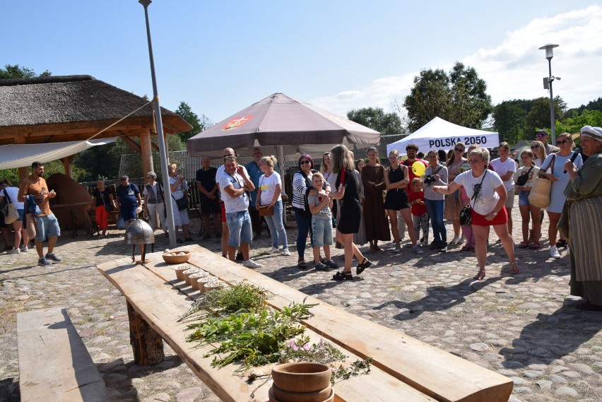 Festyn Archeologiczny w Parku Kulturowym Korycin - Milewszczyzna. Można było poczuć średniowieczny klimat