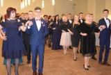 Dziś poloneza zatańczą tegoroczni maturzyści z ZSPP CKU. A jak poszło ich rok starszym koleżankom i kolegom? Przeżyjmy to jeszcze raz!