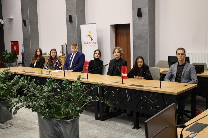 Radomsko ma nową Młodzieżową Radę Miasta. Radni złożyli już ślubowanie