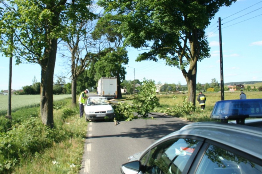 Pierwszy wypadek zdarzył się w Bramce. Policjanci zostali...