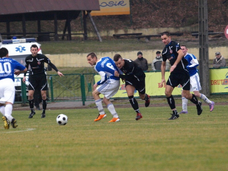 Drutex-Bytovia Bytów - Górnik Wałbrzych 1:1. Remis na zakończenie roku w II lidze zachodniej