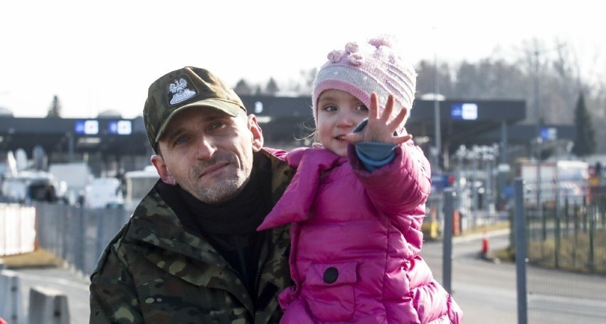 Powiat malborski. Uchodźcy z Ukrainy będą potrzebować mieszkań, ubezpieczenia zdrowotnego, pracy i opieki nad dziećmi. Na co mogą liczyć?