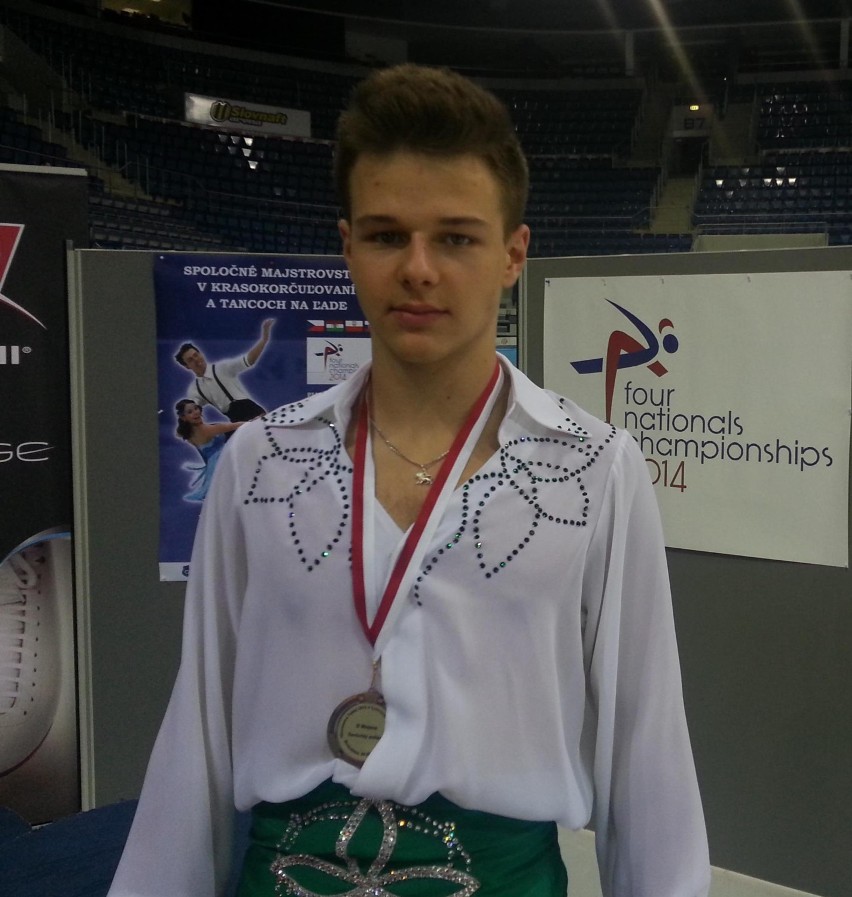 Bratysława: W łyżwiarskim Turnieju Czterech Narodów złoty medal pary sportowej i brązowy Dymowskiego