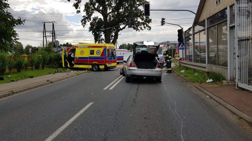 Karetka, która rozbiła się w Brzesku, to ambulans z Nowego Sącza 