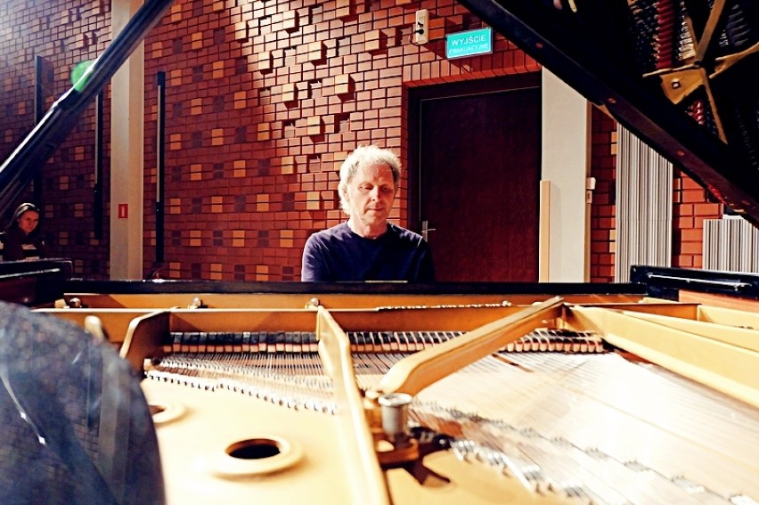 Artur Dutkiewicz dał koncert w sieradzkiej szkole muzycznej