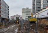Trwa wielka przebudowa ul. Święty Marcin - praca wre na placu budowy [ZDJĘCIA]