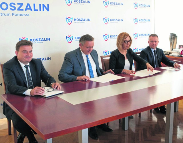 Podpisanie umowy między miastem Koszalin a CIS